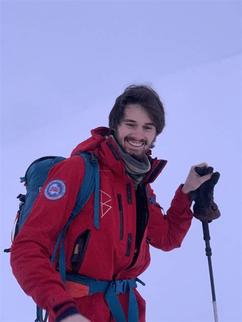 Newtontoppen Ski Camp - Backyard Svalbard