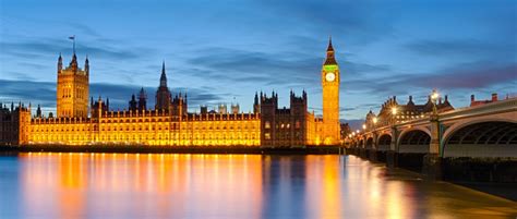 Dank moderner technik erzielen auch laien und hobbyfotografen heute per knopfdruck einzigartige bilder , die viel zu schön für bilderschublade sind. Palace of Westminster das Wahrzeichen von London