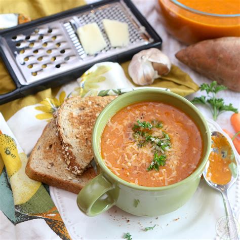 Roasted Red Pepper Sweet Potato Soup