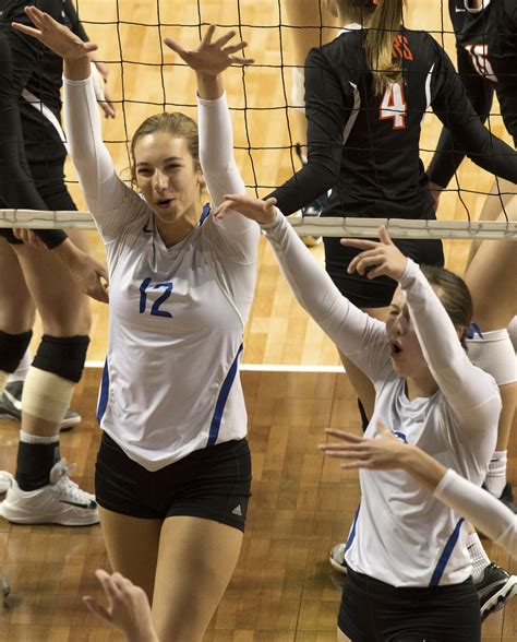 State Volleyball Wahoo Shakes Off The Nerves To Move Into C 1 Final