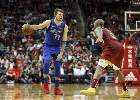 Re Watch Luka Doncic Lead The Mavericks Over The Rockets Tonight