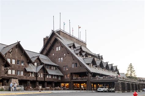 13 Best Reasons To Stay At The Old Faithful Inn In Yellowstone National