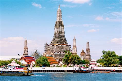How To Get Wat Arun Temple In Bangkok Adorable Backpacker