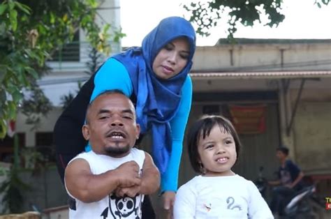 Penasaran seperti apa sosok calon menantu ucok baba ini?. Anak Bungsunya Miliki Postur Tubuh yang Sama dengan Ucok ...