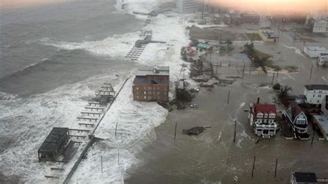 Hurricane Sandy Slams Us East Coast