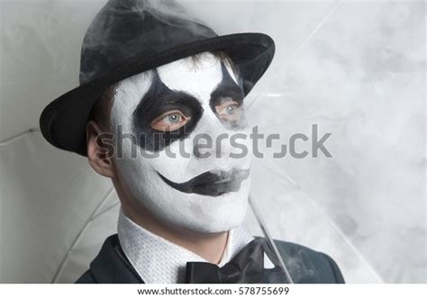Scary Evil Clown Wearing Bowler Hat Stock Photo 578755699 Shutterstock