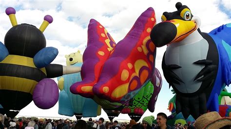 special shapes hot air balloons day worlds largest balloon fiesta youtube