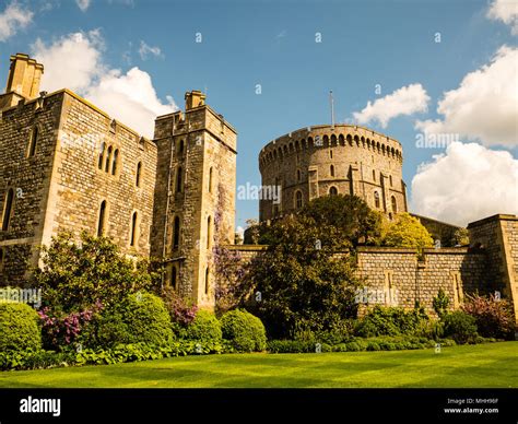 Henry Iii Tower And Round Tower The Keep Windsor Castle Windsor