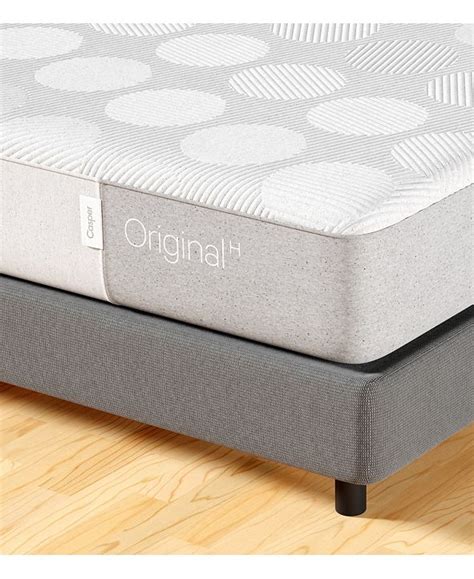 Casper mattresses come in 6 different sizes, each of which range in price depending on which model you choose. Casper Original 11" Hybrid Plush Mattress - King & Reviews ...