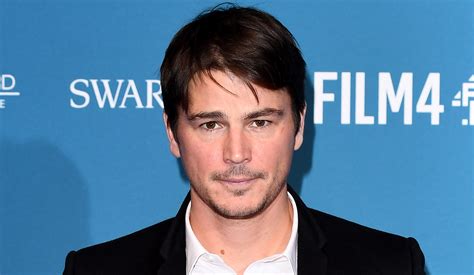 Mereka pergi ke pusat perbelanjaan untuk. Josh Hartnett Reveals the Moment in 2001 That Set His ...