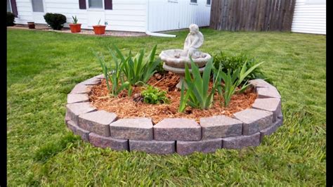 The beautiful allee of live oaks and slash pines establishes the north to south axial sequence of entry, connector, living room and exterior view. Landscaping Ideas Around A Tree Stump I Landscaping Ideas ...