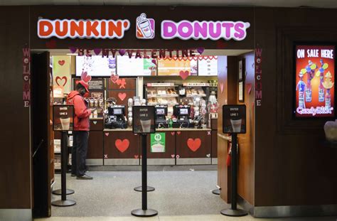 Dunkin Is Permanently Closing 800 Of Its Locations