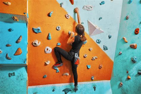 The First 4 Things You Should Do When Learning To Rock Climb Womens