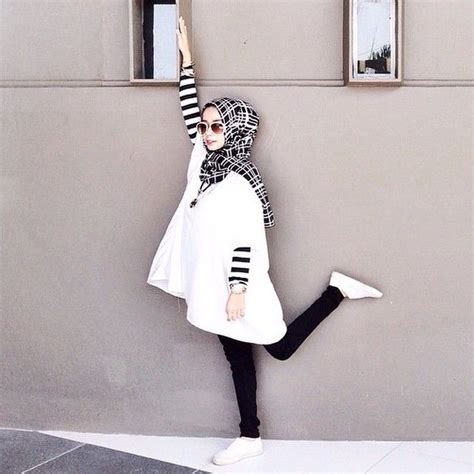 Hijabisisters Hijabi Sisters 💗 Instagram Photos Street Hijab
