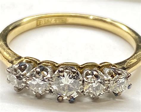 18ct-diamond-five-stone-ring