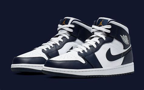 Available Now The Air Jordan 1 Mid Looks Awesome In Obsidian House