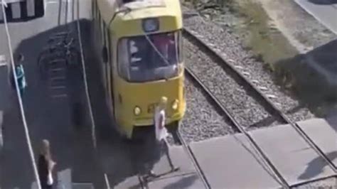 Warning Graphic Video Woman Hit By Train Loses Leg Latest News