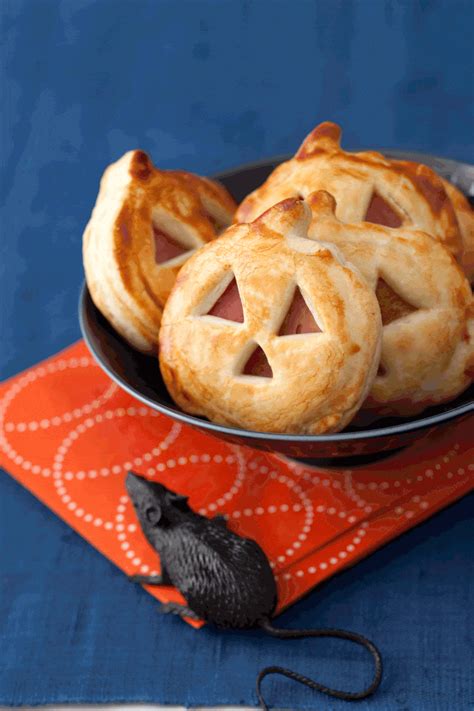 50 Halloween Appetizers To Kick Off The Night Halloween Food For