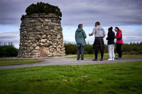 Culloden Battlefield Cawdor Castle And Clava Cairns Tour From Inverness