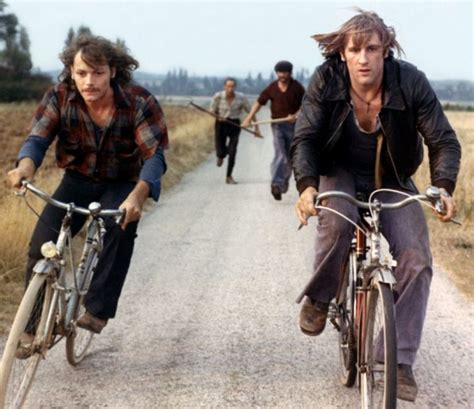 Regarder les valseuses (1974) streaming gratuit complet hd vf et vostfr en français, streaming les valseuses (1974) en français en ligne. Rétro Les valseuses, aussi libre que rétrograde ...