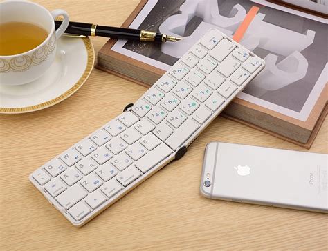 Universal Foldable Bluetooth Keyboard By Ilepo Review The Gadget Flow