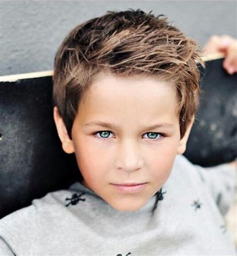 The subtle shape keeps the look soft and boyish. Pin on ☆Hair