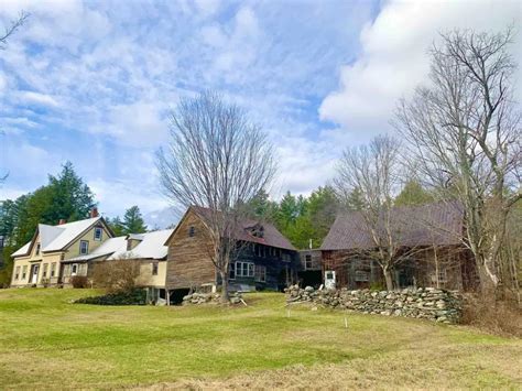 C 1890 Vermont Farm House For Sale W Barns And Trails On 5 Acres Cavendish Vt 299 900 Country