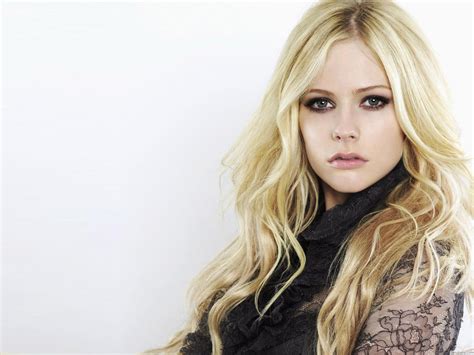 Avril Lavigne Avril Lavigne Wallpaper 24834819 Fanpop