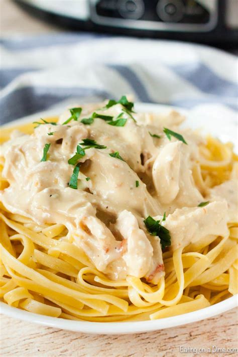 Crock Pot Chicken Alfredo Is Easy To Make And Delicious You Can Enjoy