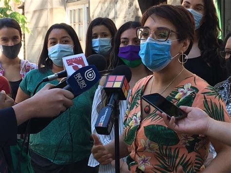 La candidata a gobernadora regional metropolitana #karinaoliva llego con toda la marea feminista a nuestro programa. Candidata a Gobernadora Karina Oliva tendrá el primer ...