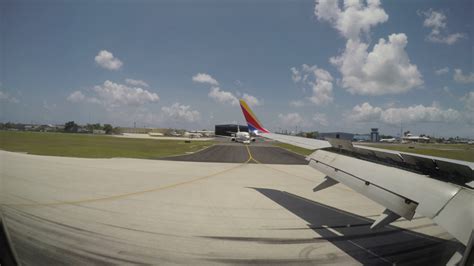 Southwest Airlines Boeing First Landing In Grand Cayman Gcm Youtube