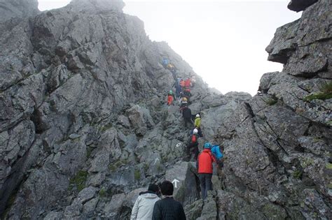 方面 後方は北アルプス ●東天狗岳山頂から硫黄岳、赤岳、阿弥陀岳、右奥には北岳、甲斐駒も見える ●東天狗岳山頂から西天狗岳、後方に中央 には右から浅間、根子、四阿山さらに妙高、火打も見える ●赤岳山頂から阿弥陀岳、後方に御嶽、乗鞍、北アルプス、諏訪湖も見える ●定番 地蔵の頭からの. 【北アルプス】夏の槍ヶ岳登山②日目 山頂アタックと上高地へ ...