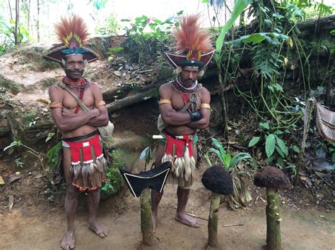 Experiencing The Huli Tribe And Their Culture Adventure Bagging