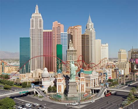 Las Vegas And Mockup Skyline Of New York Постмодернизм Небоскребы