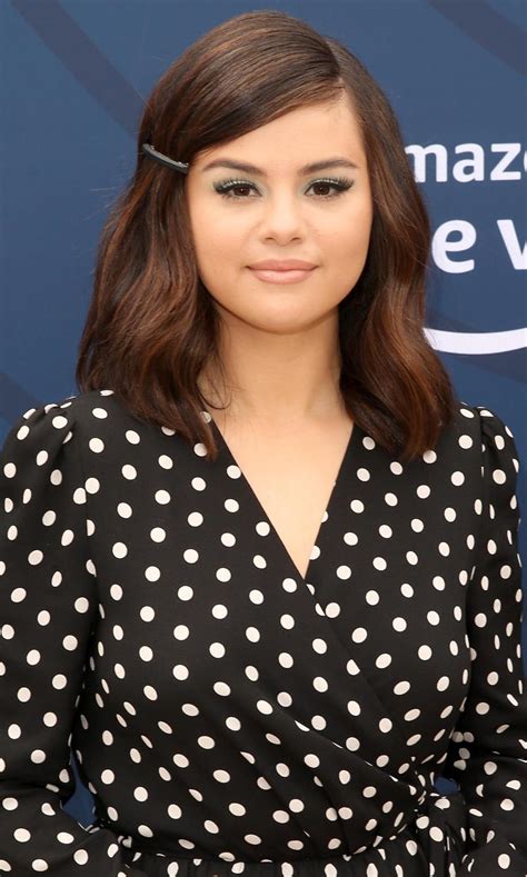 Share Selena Gomez Face Shape Hairstyles Best In Eteachers