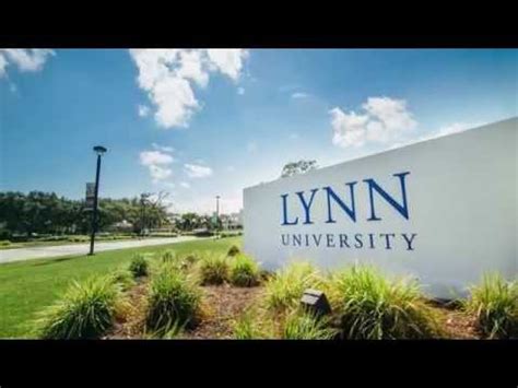 It has a total undergraduate enrollment of 2,095. Lynn University's Campus Tour - YouTube