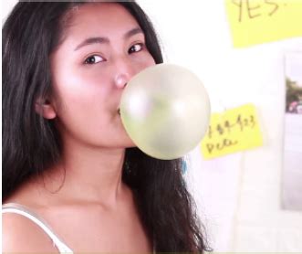 Miyu Loons Teen Classmate Chews Gum And Blows Bubbles