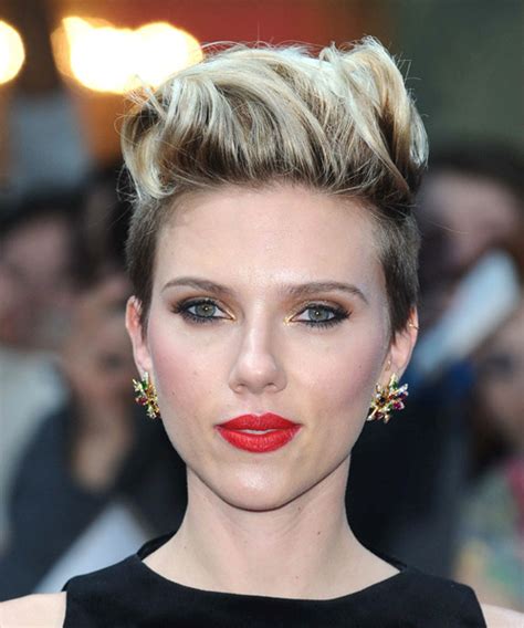 20 Scarlett Johansson Hairstyles Hair Cuts And Colors