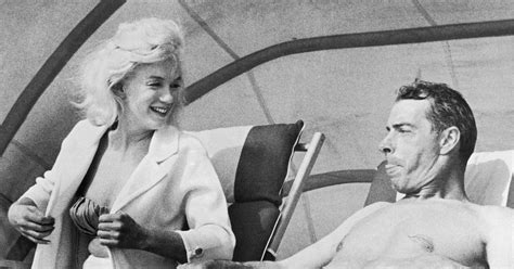 This Day In Yankees History Joe Dimaggio And Marilyn Monroe Split Up