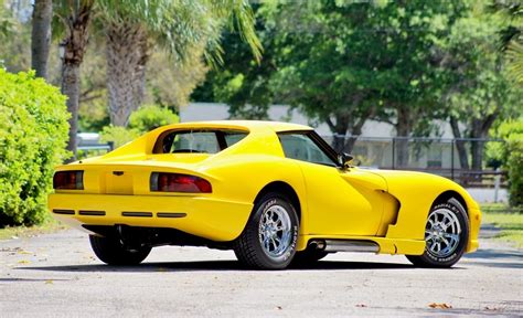 Meet The Chevrodge Viperette A 76 Corvette Pretending To Be A Viper
