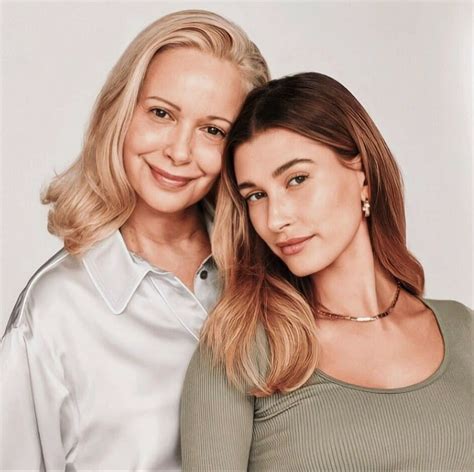 Hailey Baldwin Mom Nathansutini