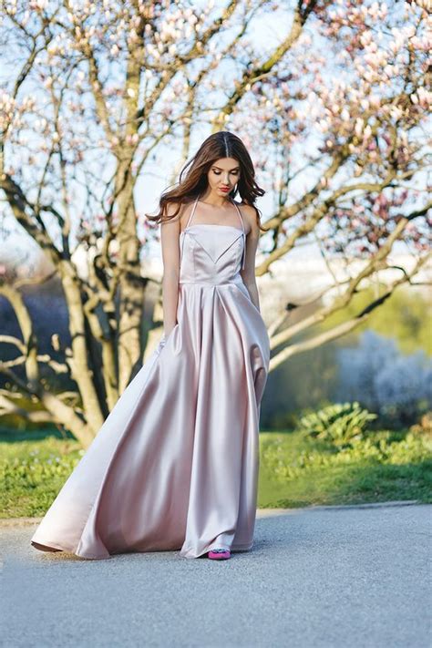 Find and save ideas about wedding guest outfits on pinterest. Fall Wedding Guest Outfits Every Girl Should See ...