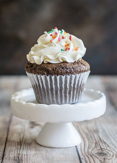 One Bowl Chocolate Cupcake Recipe
