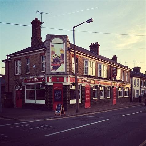 The Railway Pub Prittlewell Southend On Sea Phil Parsons Flickr