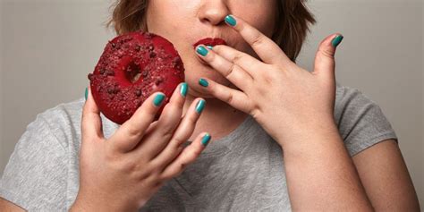 These Photos Show How Weight Loss Drastically Transforms Your Hands