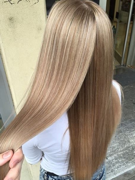 Spring Hair Color Trends Light Honey Blonde Mane Interest