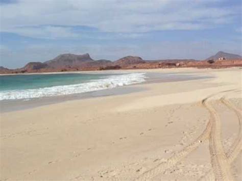 Situadas en el océano atlántico, son las islas de cabo verde un pequeño paraíso totalmente por descubrir. Boavista Cabo Verde "Praia de Santa Monica" - YouTube