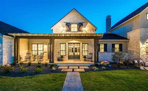 Farmhouse Inspired Home In Texas Boasts Warm And Inviting Design
