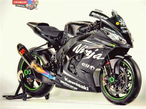 Trong bộ cánh mới đầy thể thao với phong cách dựa theo những chiếc xe đua của đội kawasaki racing tại wsbk. Zx10R 2015 WSBK racer | Sportbikes, Kawasaki bikes, Cars ...