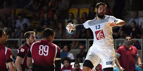 Ca permet à lucho abalo de régler la mire et de planter son premier pion du match. Handball : la France bat l'Egypte en préparation aux JO